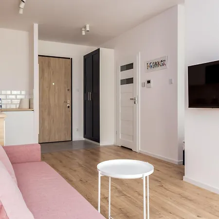 Nova Letnica By Bookinghost * Danzica