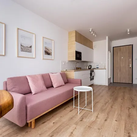 Nova Letnica By Bookinghost Danzica