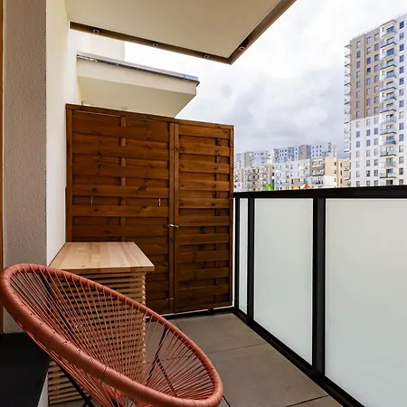 Nova Letnica By Bookinghost * Danzica